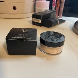 Kat Von D setting powder